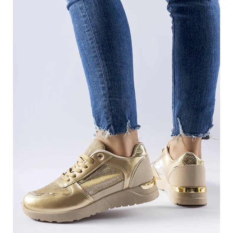 Beige and gold sneakers with decorative thread from Facondo golden