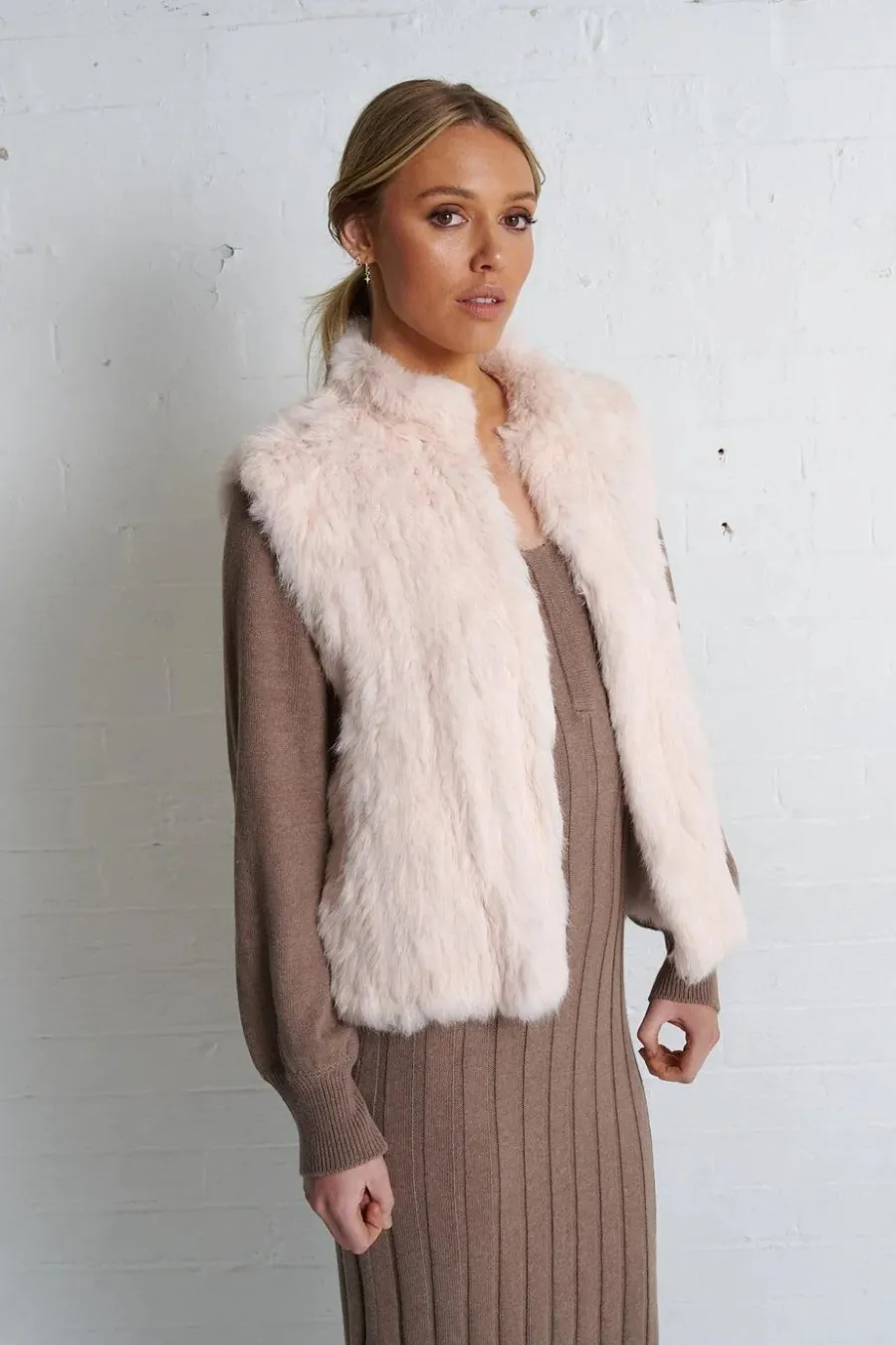 Birds Of A Feather Neeve Vest Blush