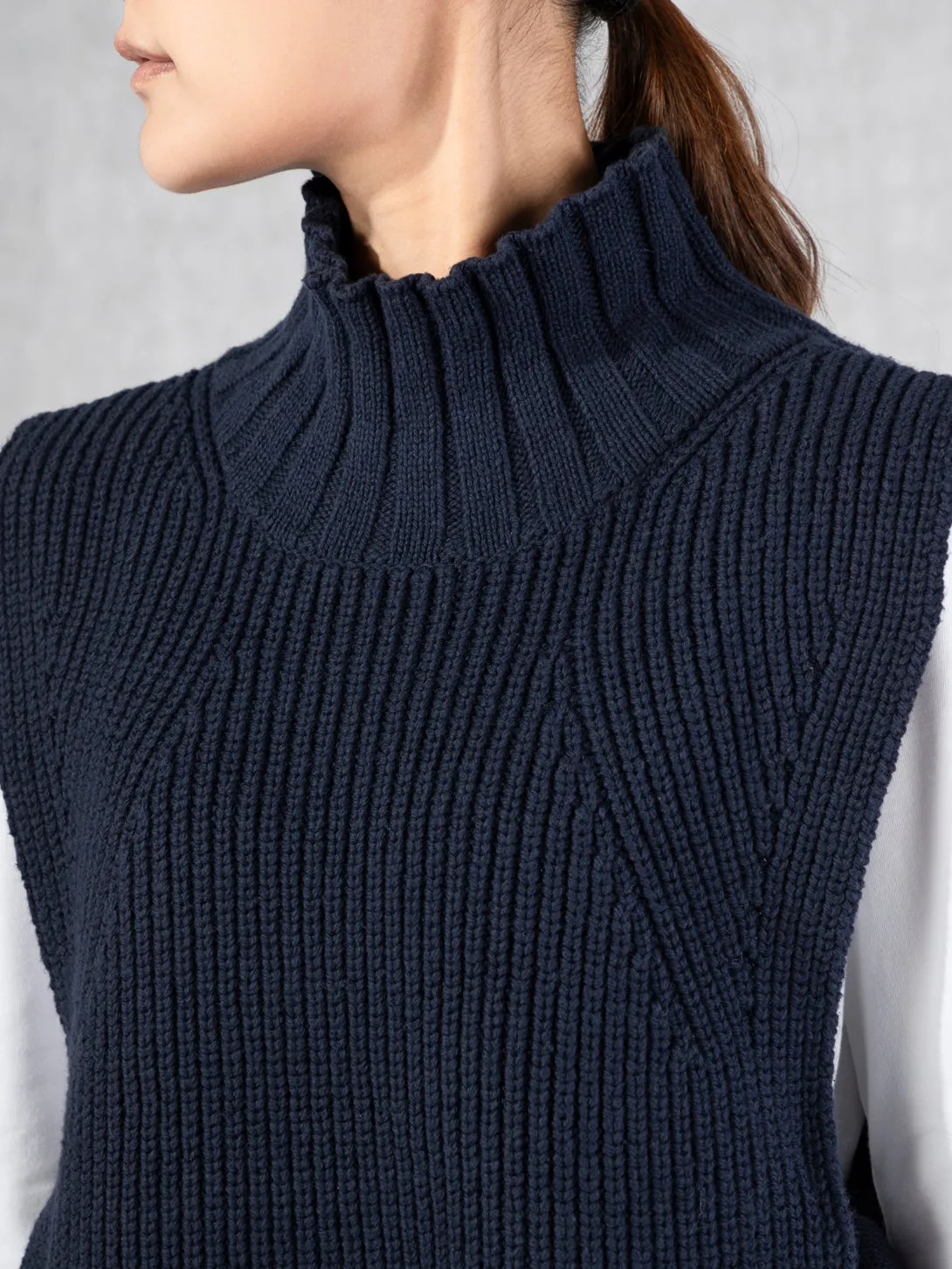 Future Classics   Roll neck Knit Vest Navy