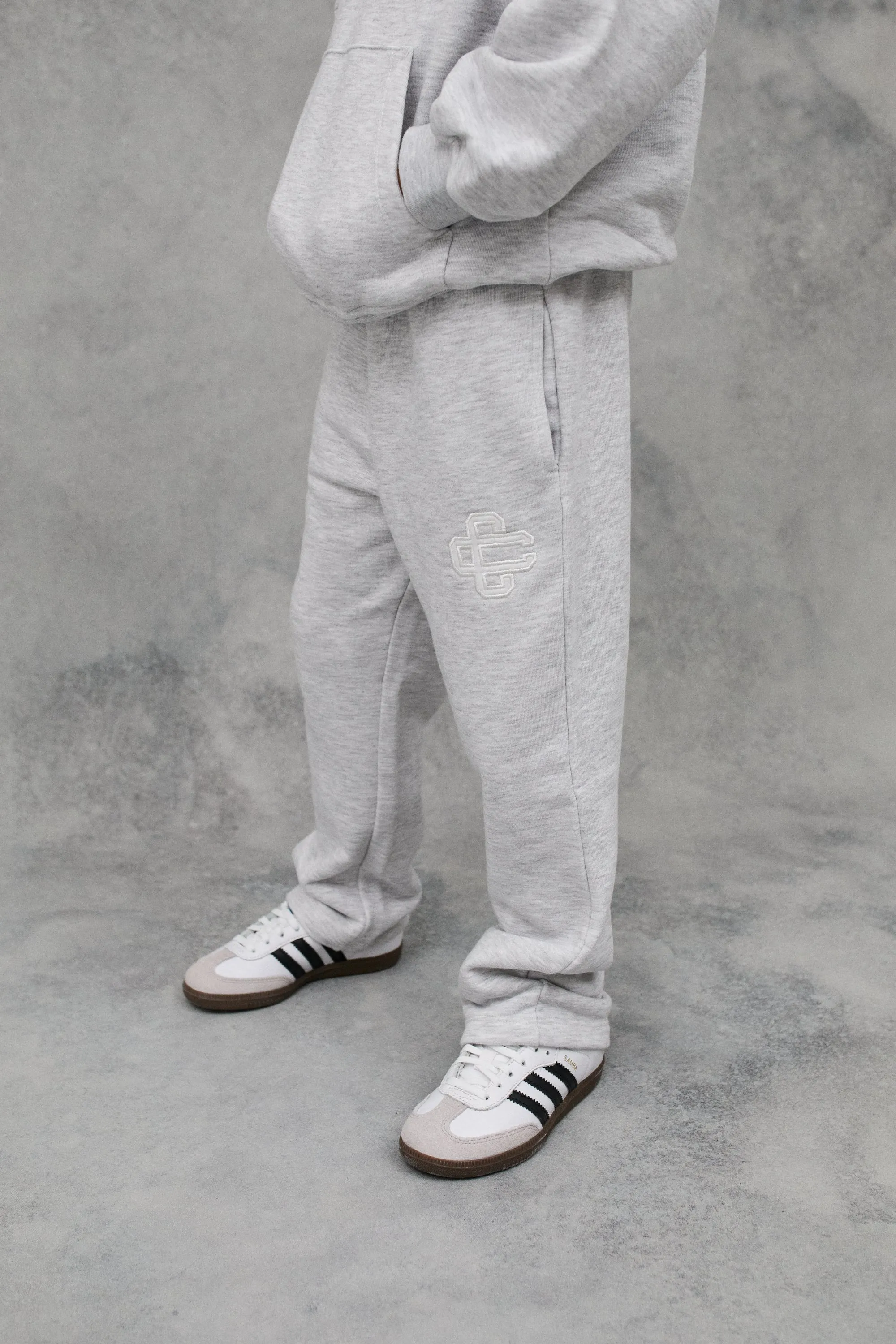 JNR EMBLEM APPLIQUE JOGGERS - GREY MARL