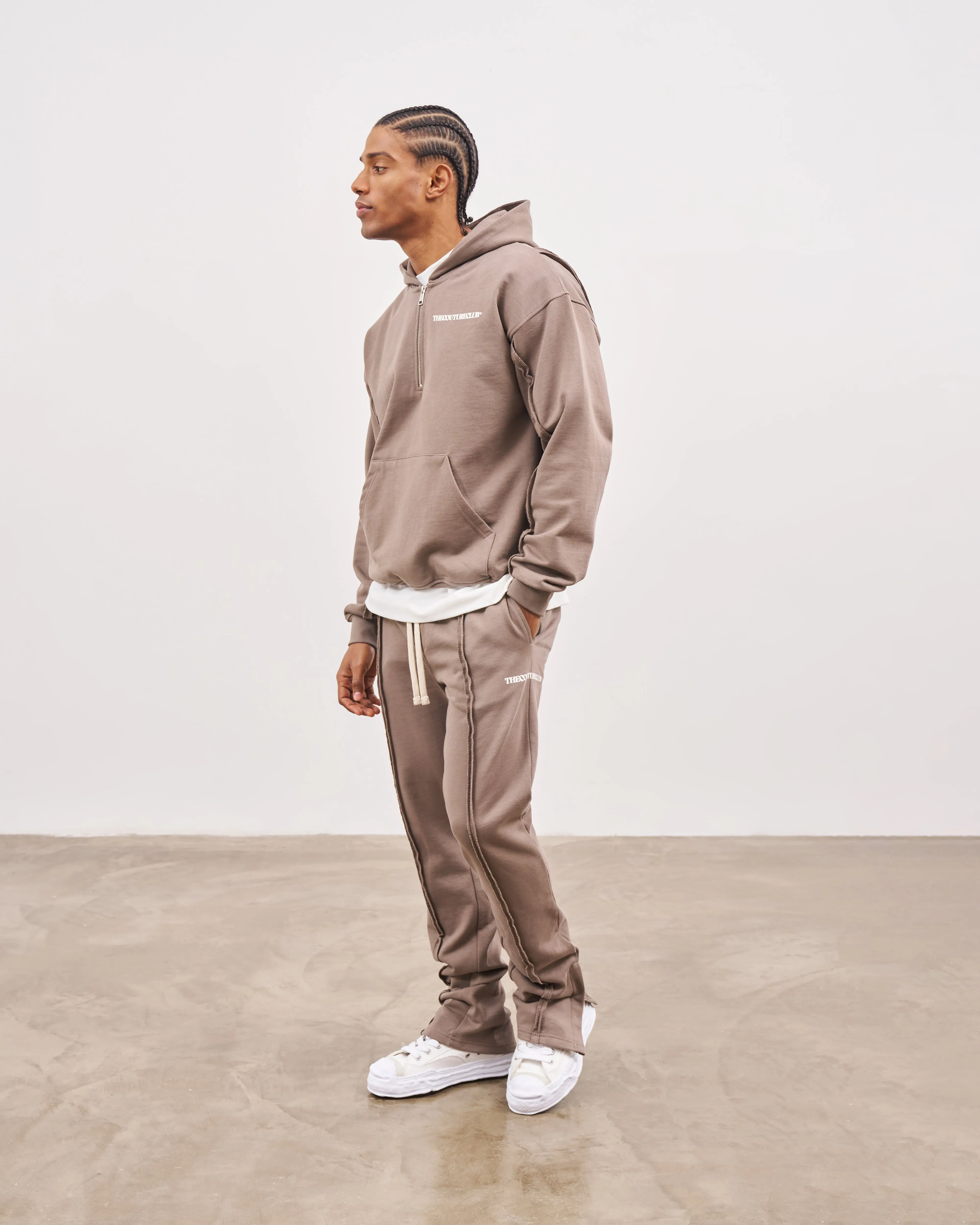 RAW SEAM STRAIGHT LEG JOGGERS - COFFEE