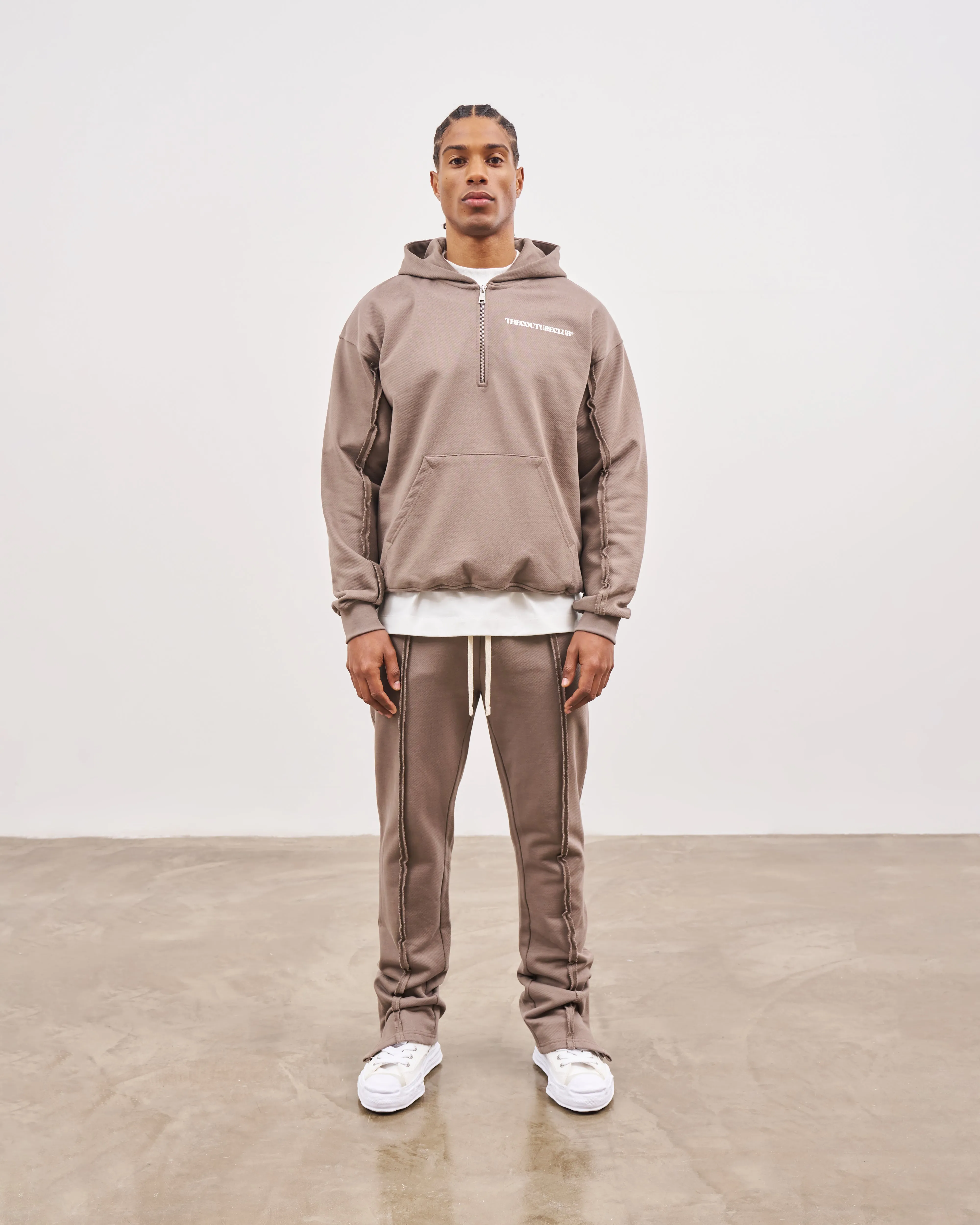 RAW SEAM STRAIGHT LEG JOGGERS - COFFEE