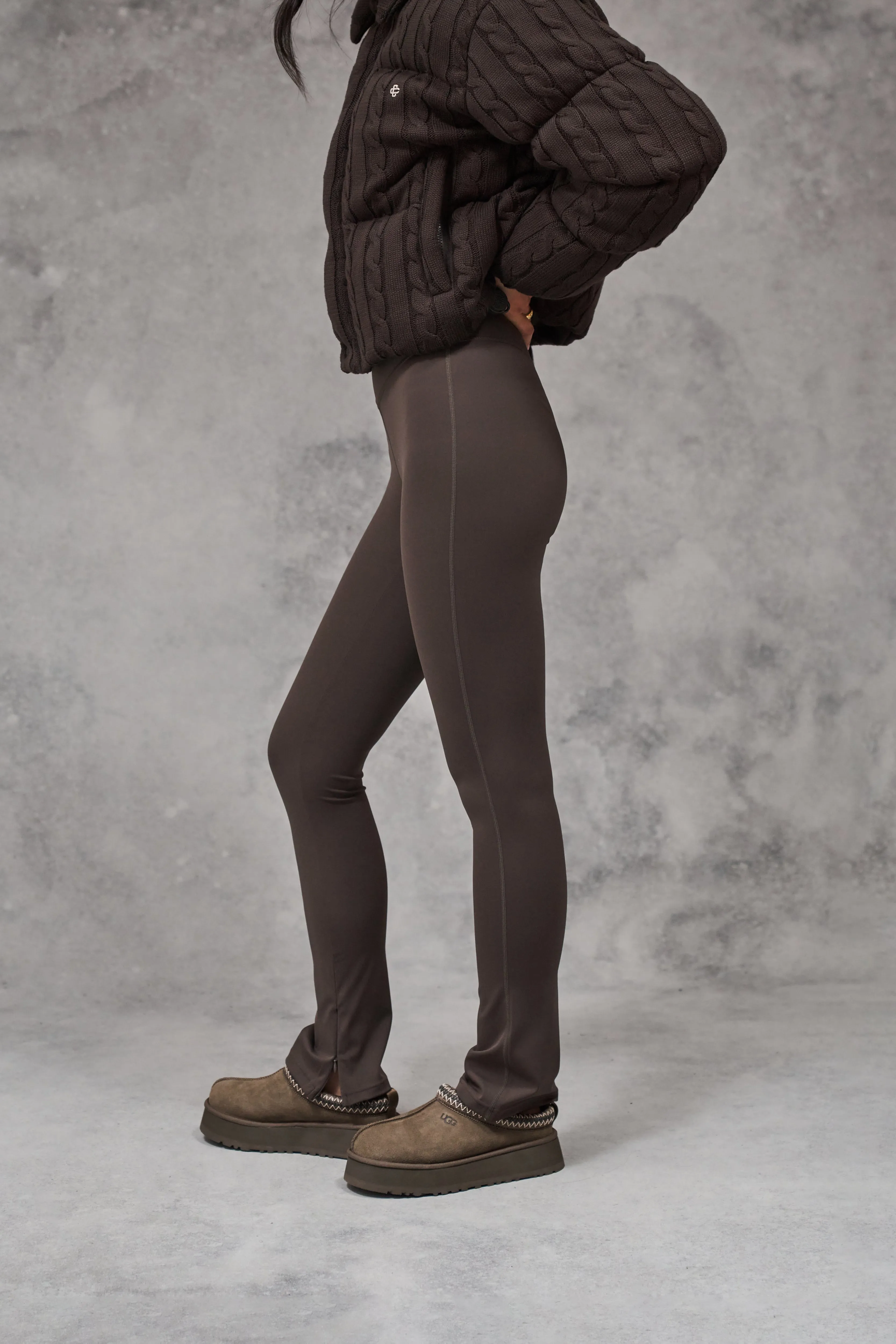 SCULPTING STRETCH ZIP HEM LEGGINGS - CHOCOLATE