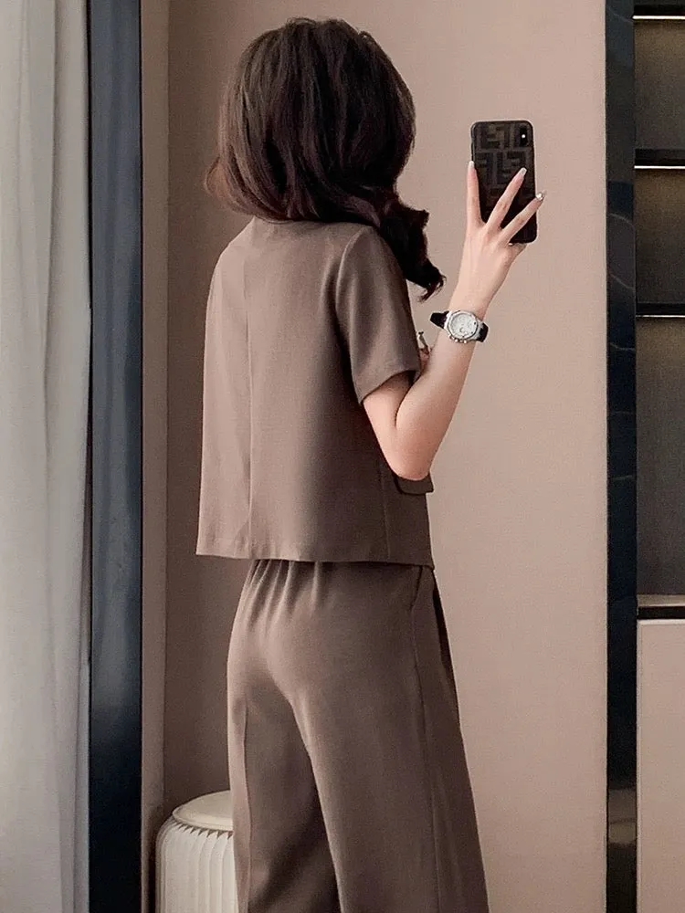 Short-sleeved suit for small women in summer new temperament goddess style professional wear short suit two-piece trousers