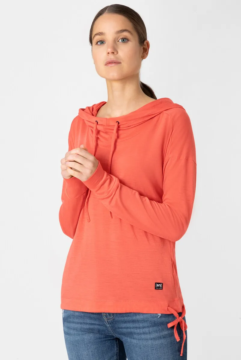 super.natural Women's Funnel Hoodie Living Coral | Buy super.natural Women's Funnel Hoodie Living Coral here | Outnort