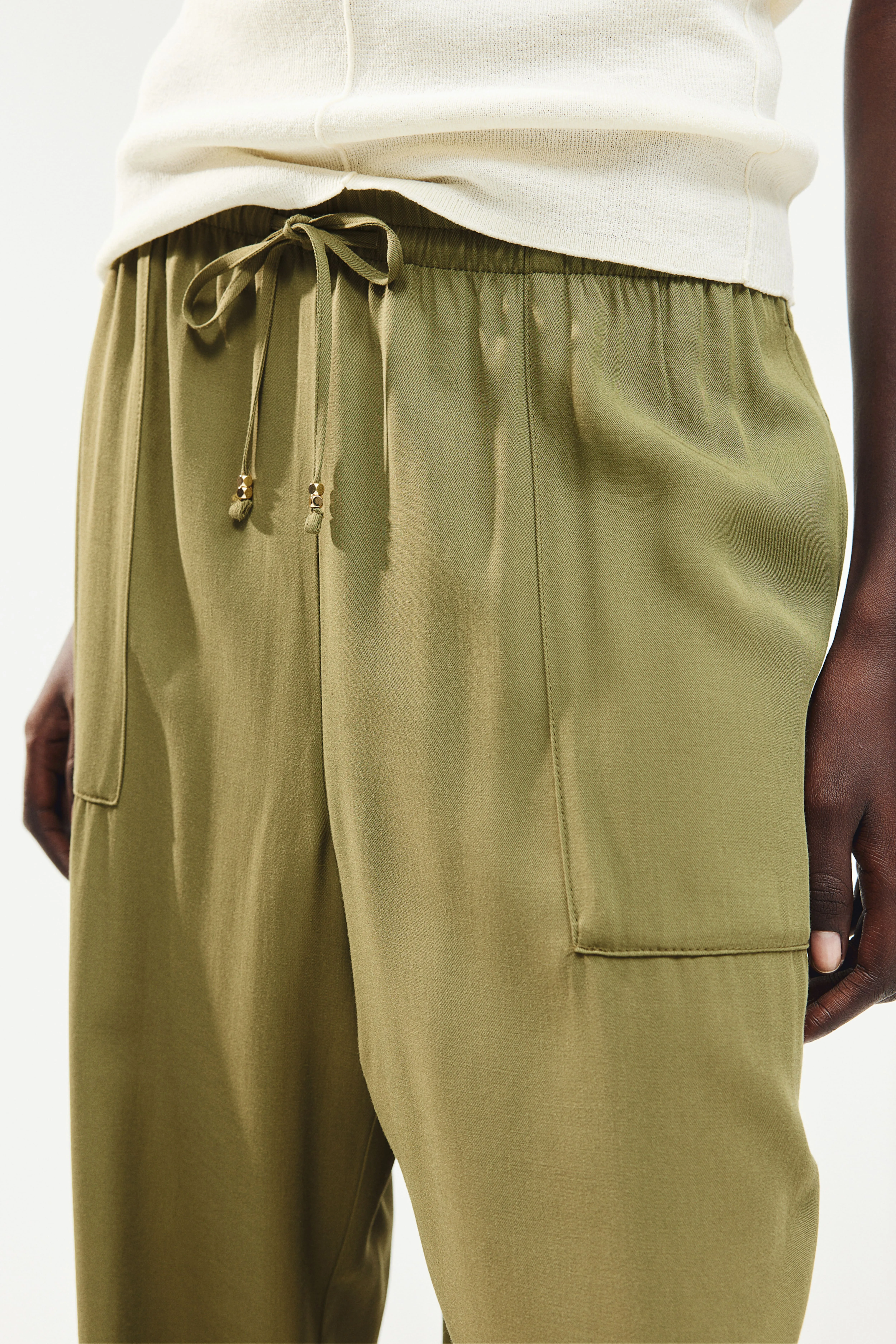 Viscose drawstring trousers - High waist - Long - Dark khaki green - Ladies | H&M GB